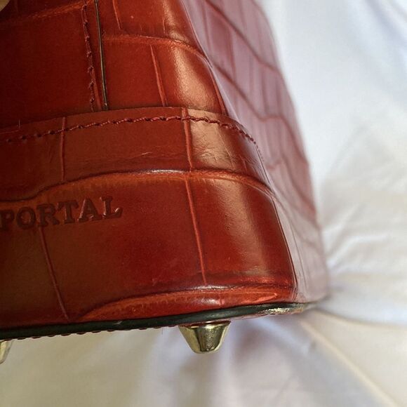 El Portal Genuine Leather Croc Embossed Handbag - Picture 8 of 11